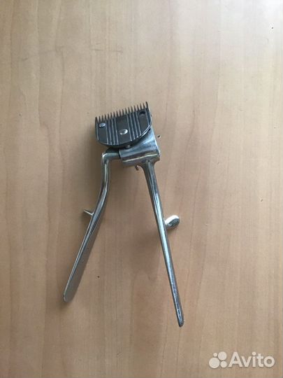 Старинная машинка для стрижки волос