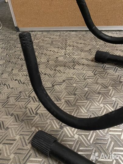 Стойка и держатели для гитары