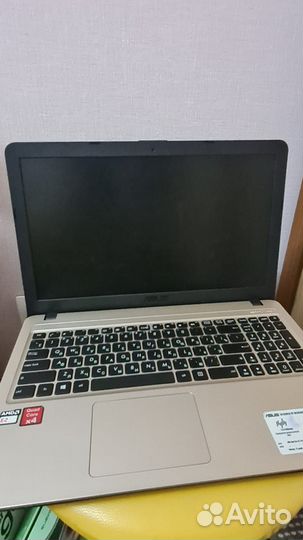 Ноутбук asus