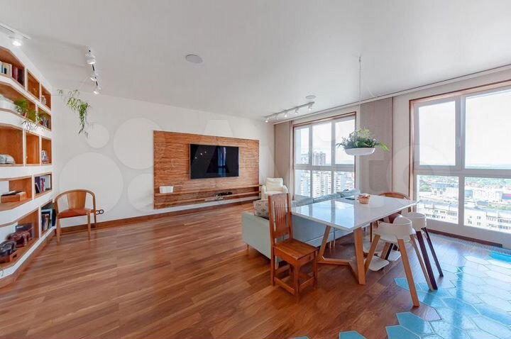 3-к. квартира, 108 м², 22/28 эт.