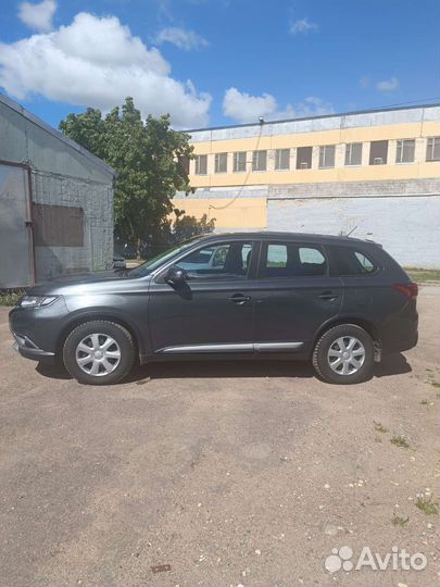 Mitsubishi Outlander 2 CVT, 2016, 18 641 км