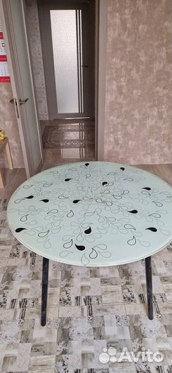 Стол обеденный круглый