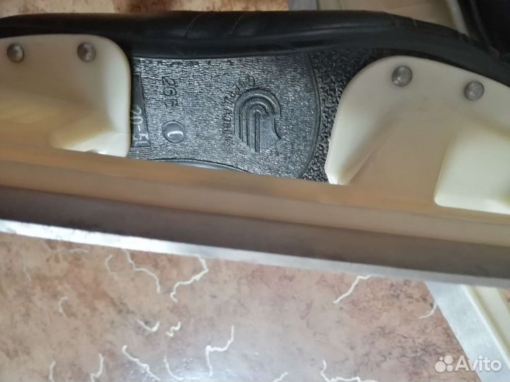 Коньки мужские хоккейные