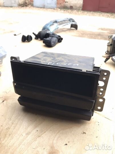 Элементы салона Nissan Presea