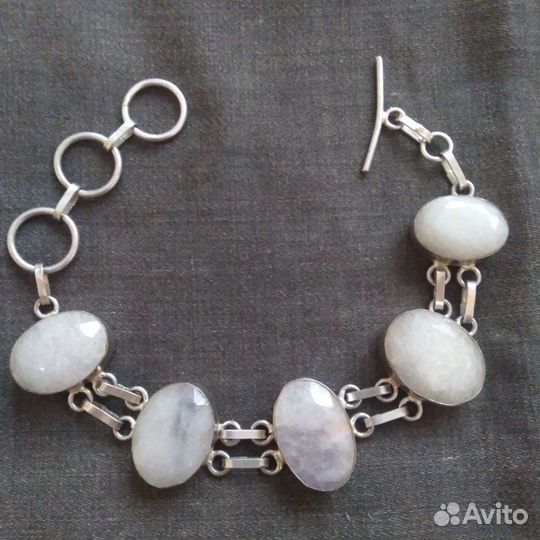 Серебряный браслет с натуральными камнями