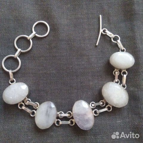 Серебряный браслет с натуральными камнями