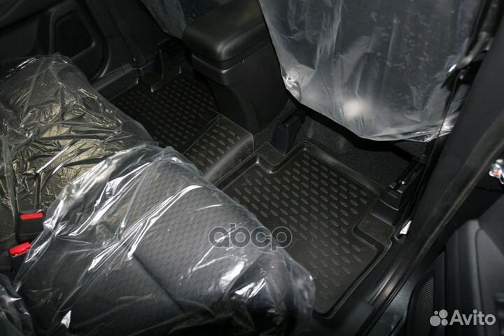Комплект автомобильных ковриков 3D в салон mits
