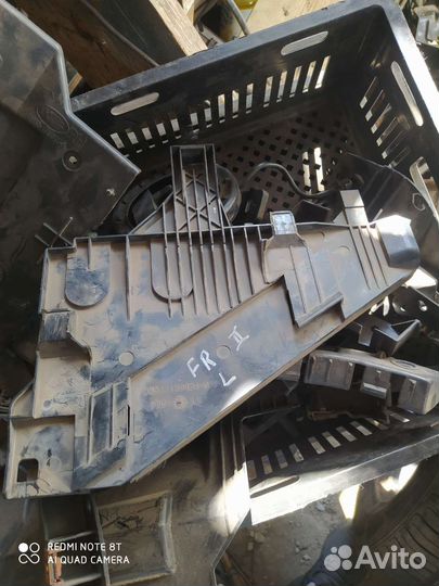 Кронштейн фар land rover Freelander 2