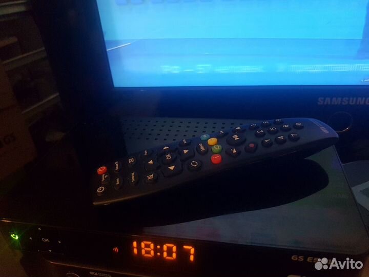 Ресивер триколор Е521LE WI-FI