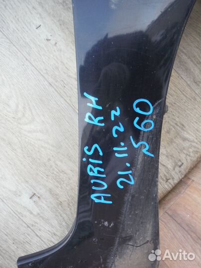 Крыло переднее правое Toyota Auris 2011