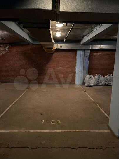 Машиноместо, 16 м²