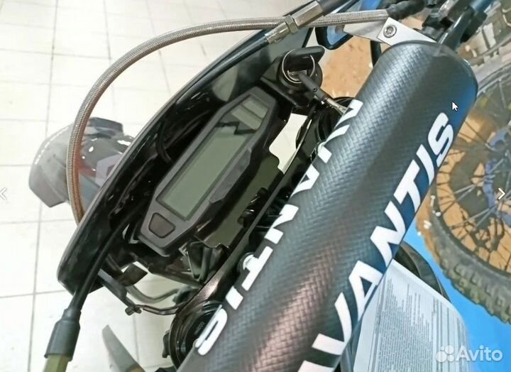 Avantis Enduro 300 PRO Carb FCR Exclusive 2021