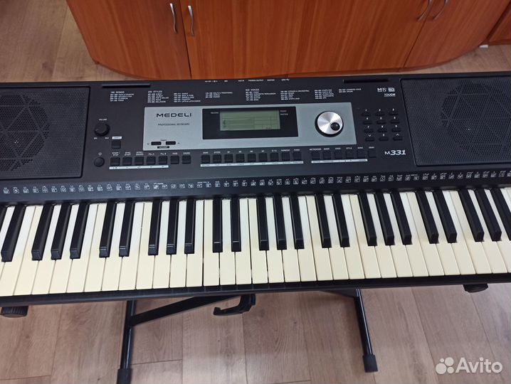 Синтезатор medeli m331