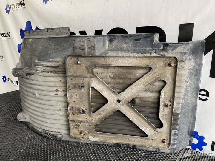 Крыло кабины правое Volvo FH4 82271846