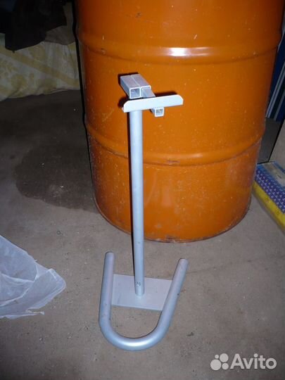 Полки кронштейны стойки под колонки поворотные