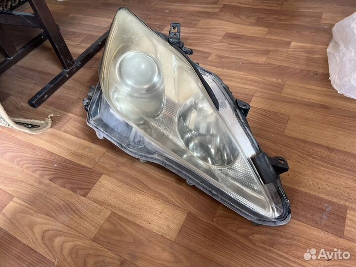 Фара передняя на lexus is 250