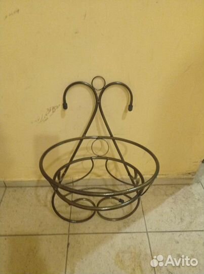 Подставка для цветов настенная