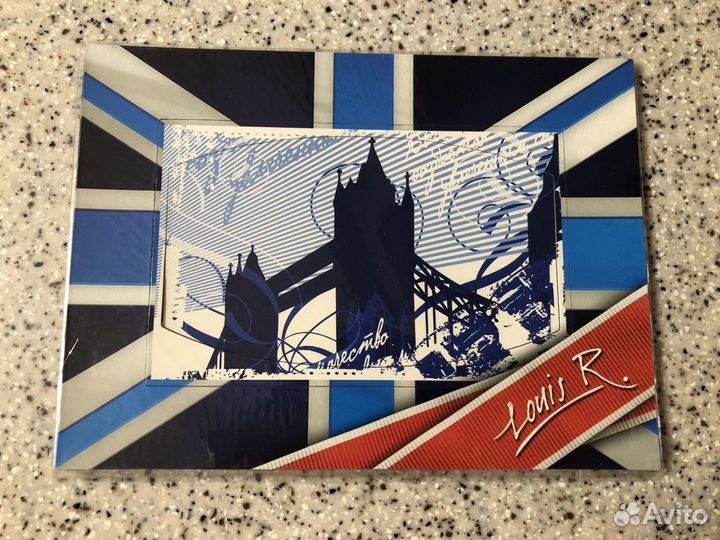 Картонная фоторамка на магните на холодильник