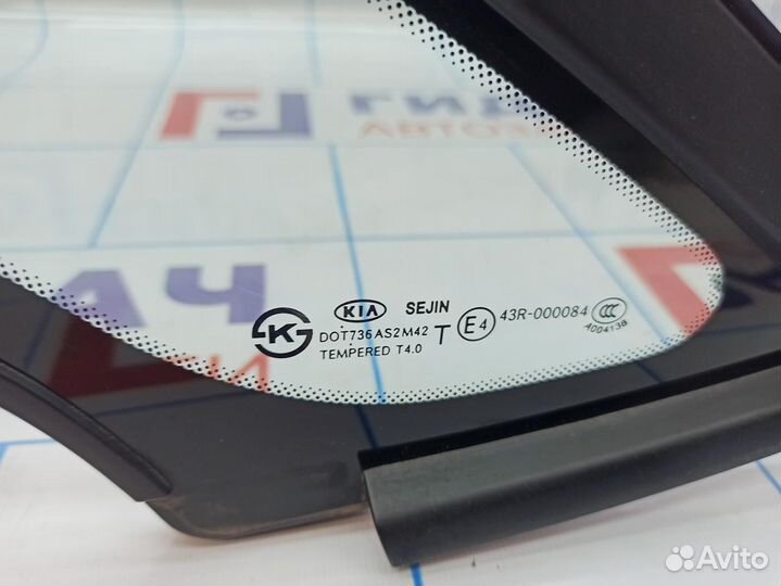 Стекло кузовное глухое правое переднее Kia Cerato
