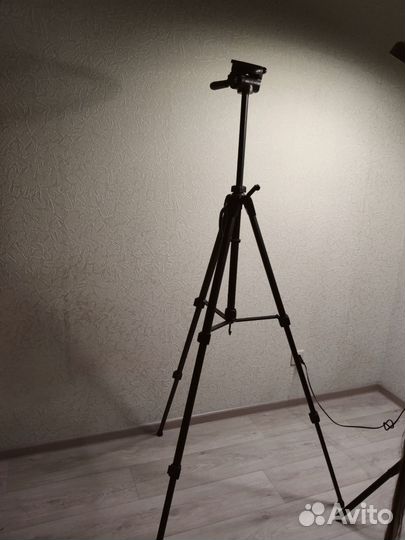 Штатив для фотоаппарата