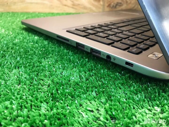 Ноутбук Asus i5