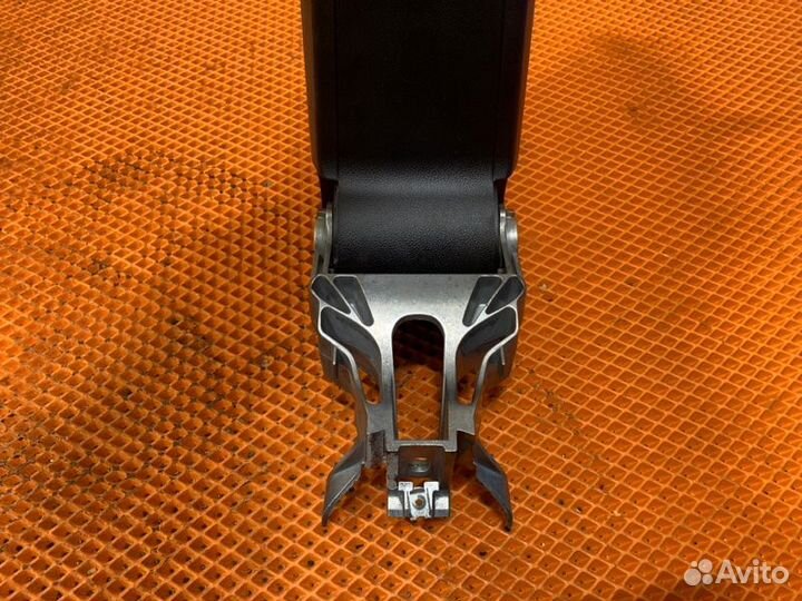 Подлокотник Volkswagen Polo V 1.6 cfna 2011