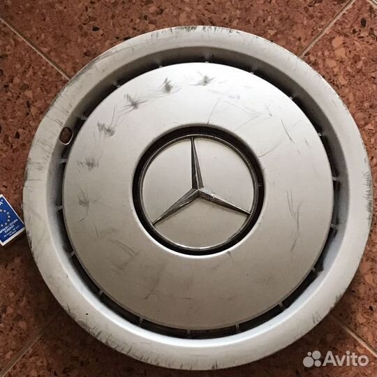 Продам колпаки R 15 на Мерседес и R 14 на Вольво