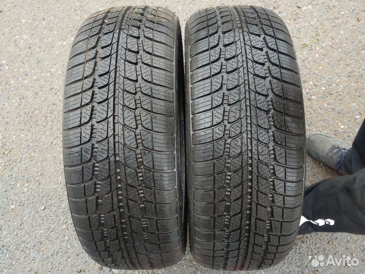 Sunny SN3830 215/55 R18 95V