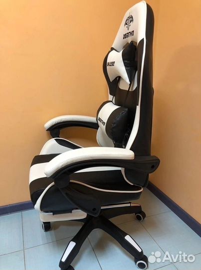 Компьютерное игровое кресло геймерское с массажем