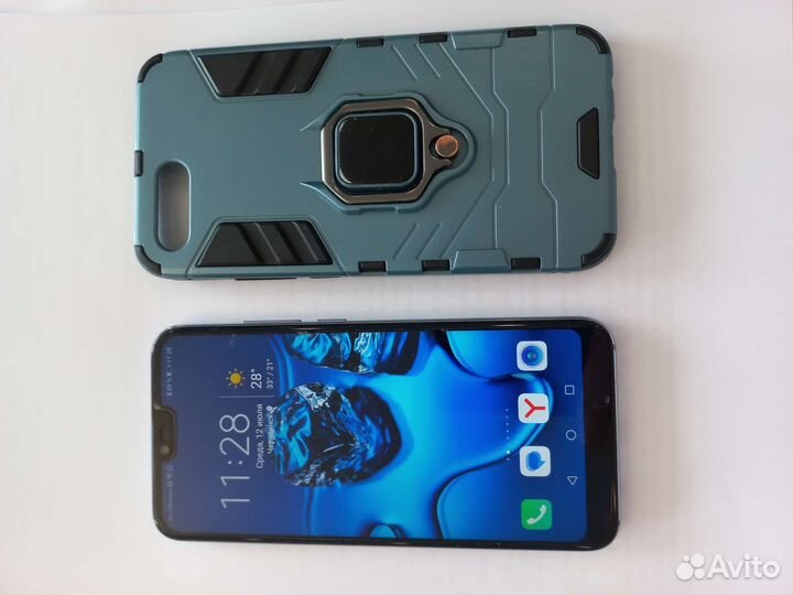 Телефон honor 10