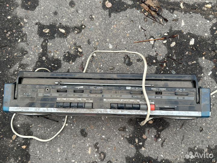 Кассетный магнитофон megamax