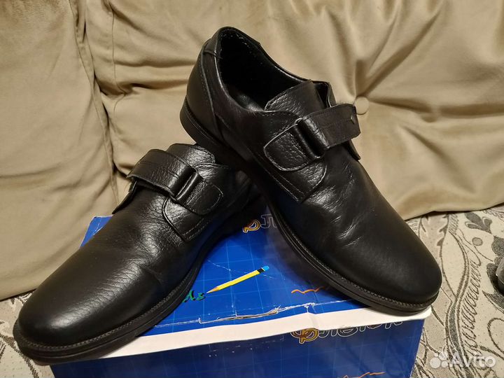 Продам туфли для мальчика
