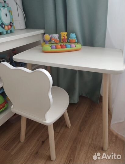 Детский стол и стул