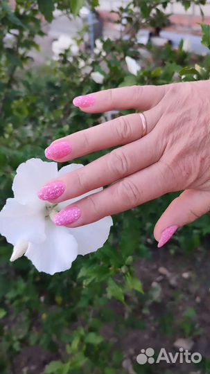 Маникюр и педикюр