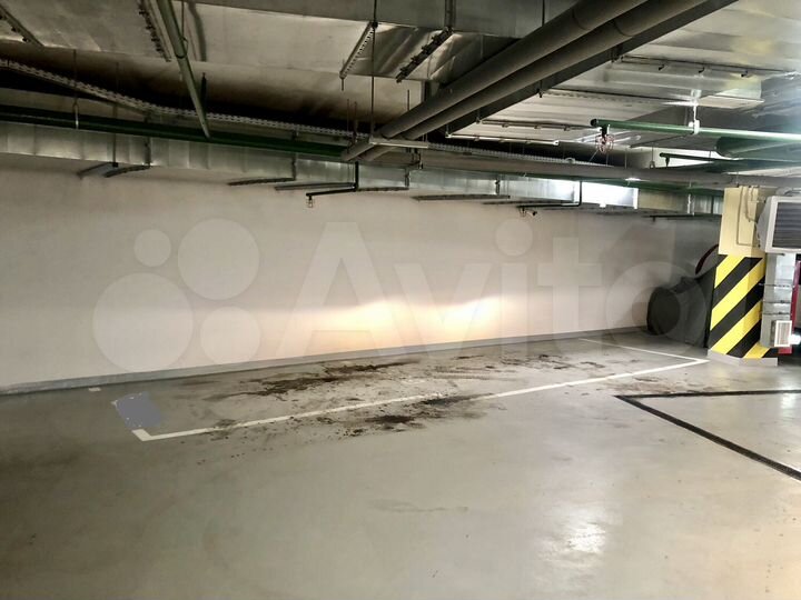 Машиноместо, 16 м²