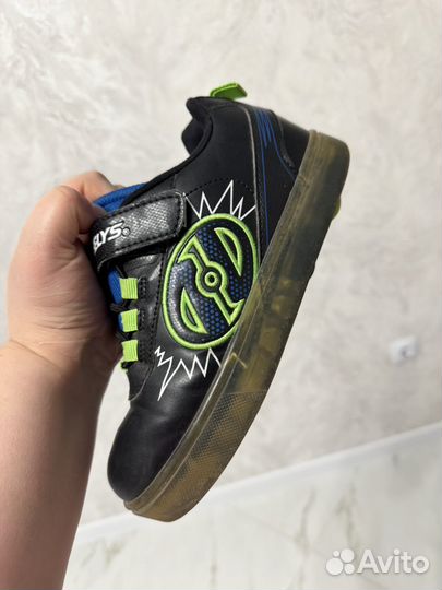 Кроссовки с роликами Heelys