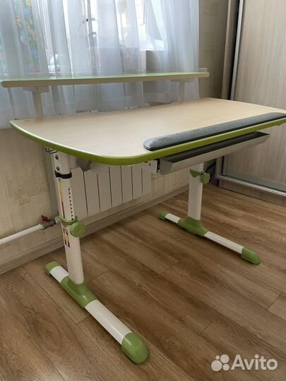 Растущий стол парта