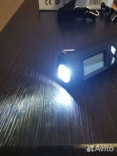 Электрические багажные весы-аккумулятор с фонарико