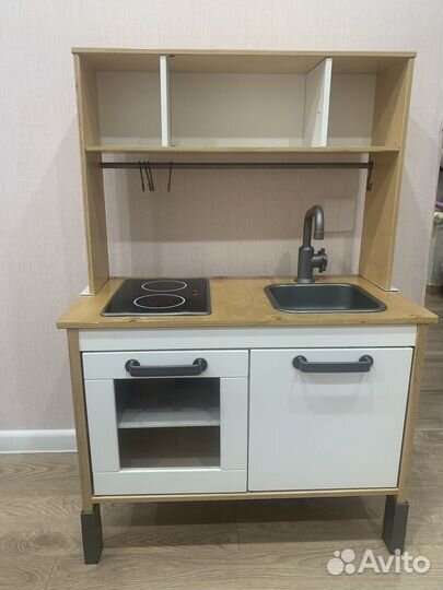 Детская кухня IKEA дуктиг с посудой