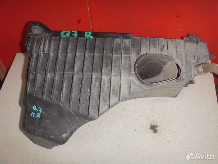 Корпус воздушного фильтра 7L6129607BE Audi Q7 (4L)