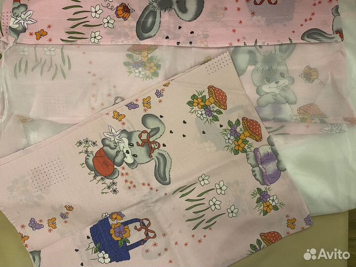 Бортики в кроватку для девочки - два комплекта