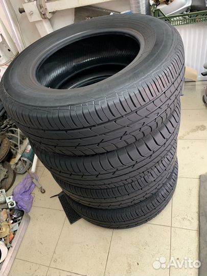 Toyo Tranpath MPZ 215/70 R16