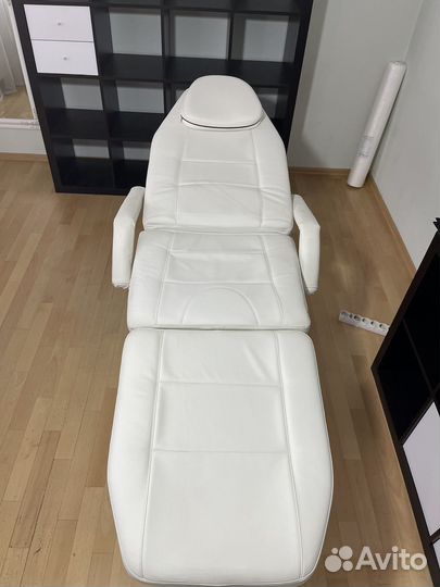 Кушетка косметологическая