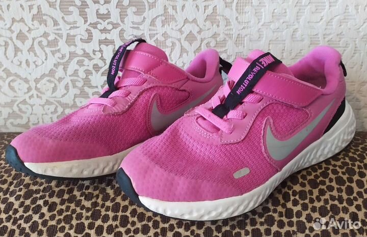 Кроссовки для девочки