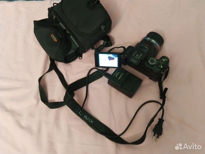 Panasonic FZ100 фотоаппарат 24x зум