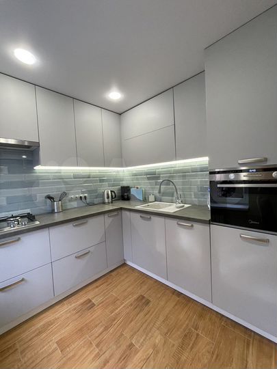 2-к. квартира, 43 м², 3/4 эт.