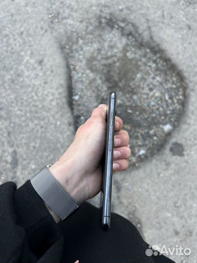 Телефон iPhone xs max