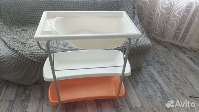 Ванночка с передвижной подставкой