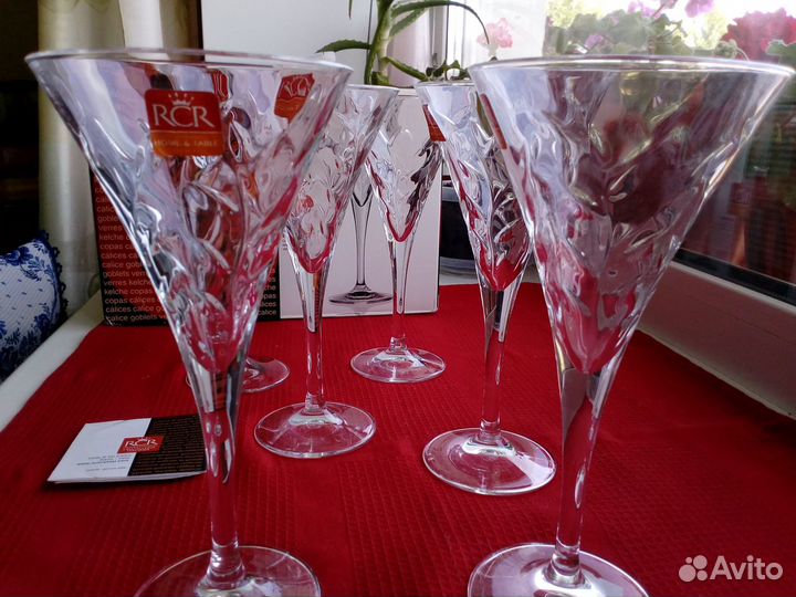 Бокалы на ножке новые