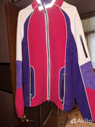 Куртка женская спортивная 48р